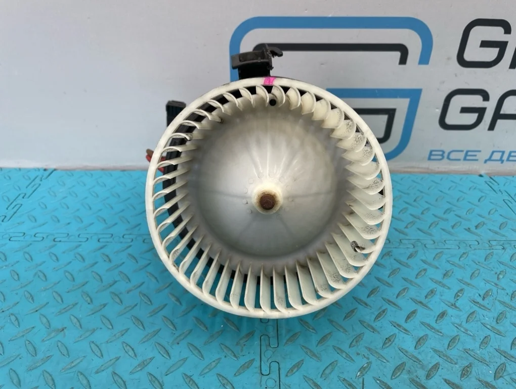 Моторчик печки Mercedes-Benz C-Class 2011 A2128200808 W204 271.860 1.8