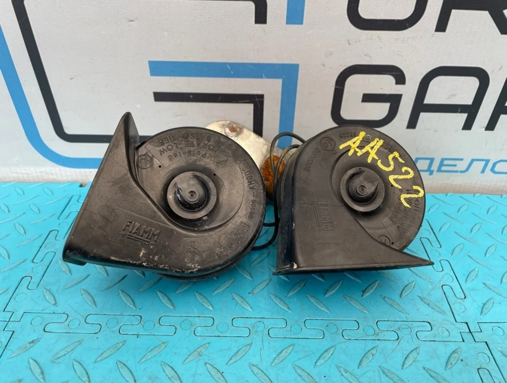 Сигналы звуковые Volvo Xc90 2005 31111192 C B5254T2 2.5