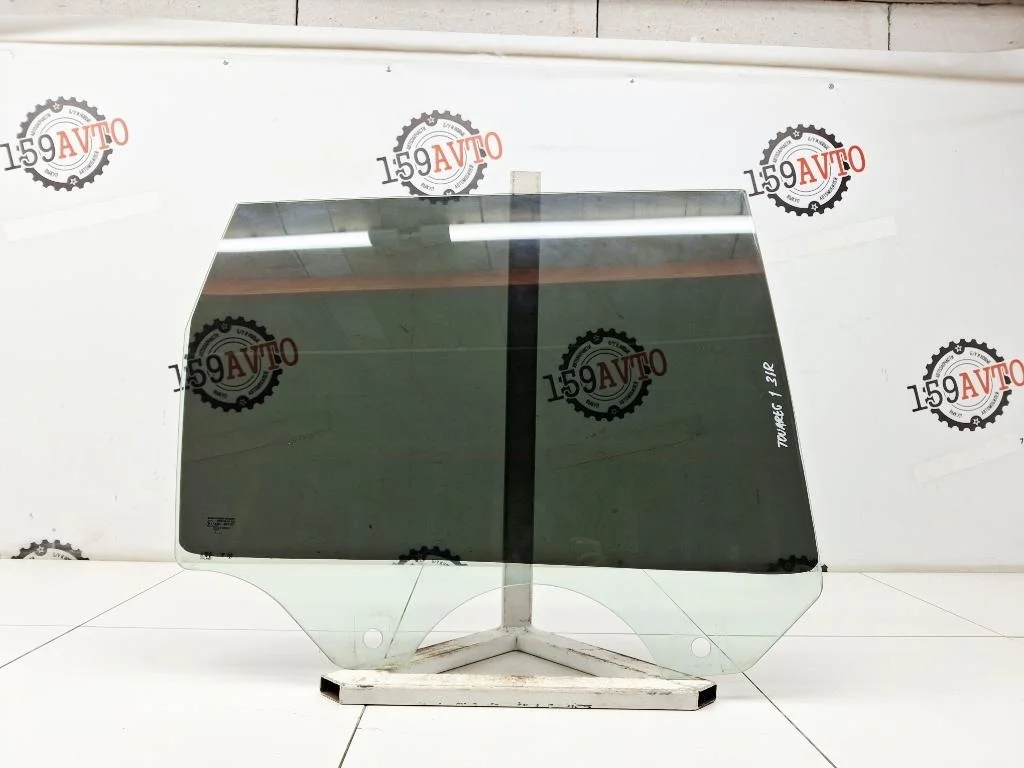 Стекло двери задней правой Volkswagen Touareg 1 2007 GP
