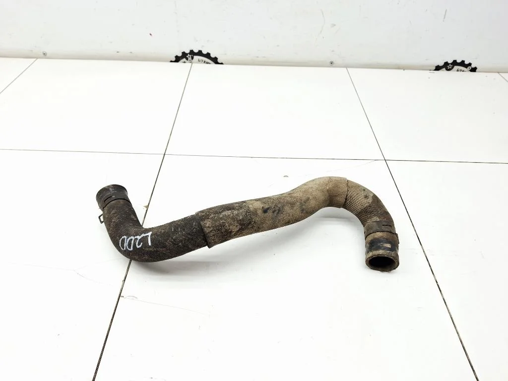 Патрубок радиатора Mitsubishi L200 2012 KA, KB