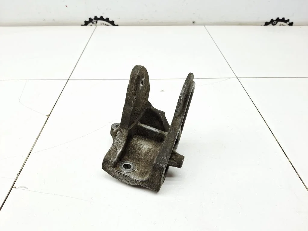 Кронштейн двигателя задний Mitsubishi Lancer 10 2008 CY