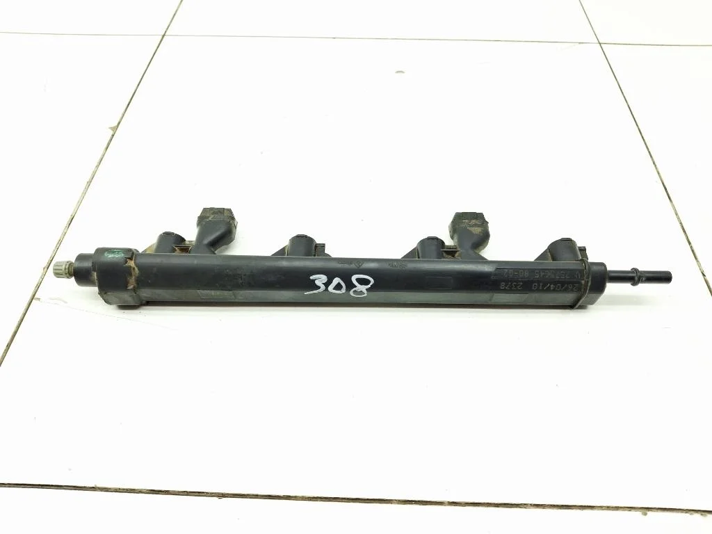 Рейка топливная Peugeot 308 2010 T7