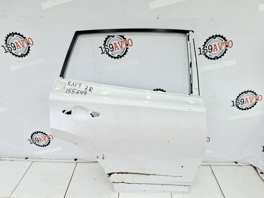 Дверь задняя правая Toyota RAV4 A40