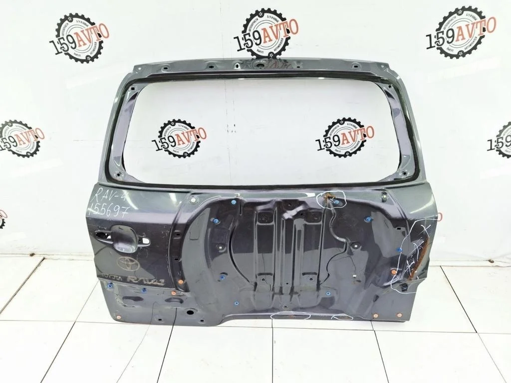 Дверь багажника Toyota RAV4 A30