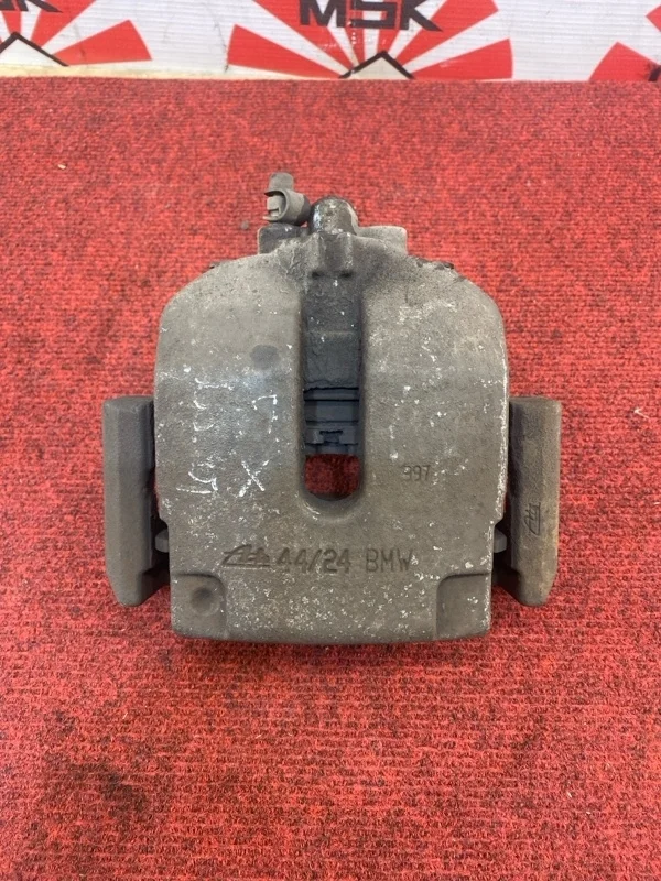 Тормозной суппорт BMW X5 40DX 2015 34216776787 F15 N57D30B, задний левый