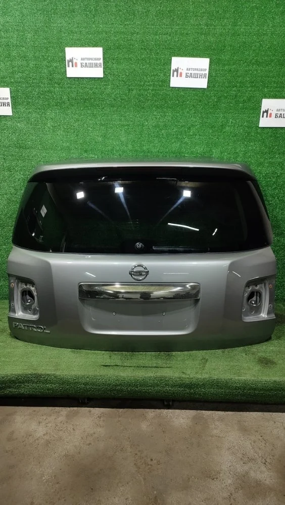 Крышка багажника Nissan Patrol 2011 K010M1LLAB Y62 VK56VD