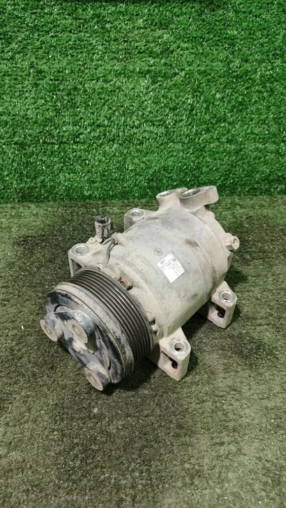 Компрессор кондиционера Nissan Patrol 2011 926001LA0B Y62 VK56VD
