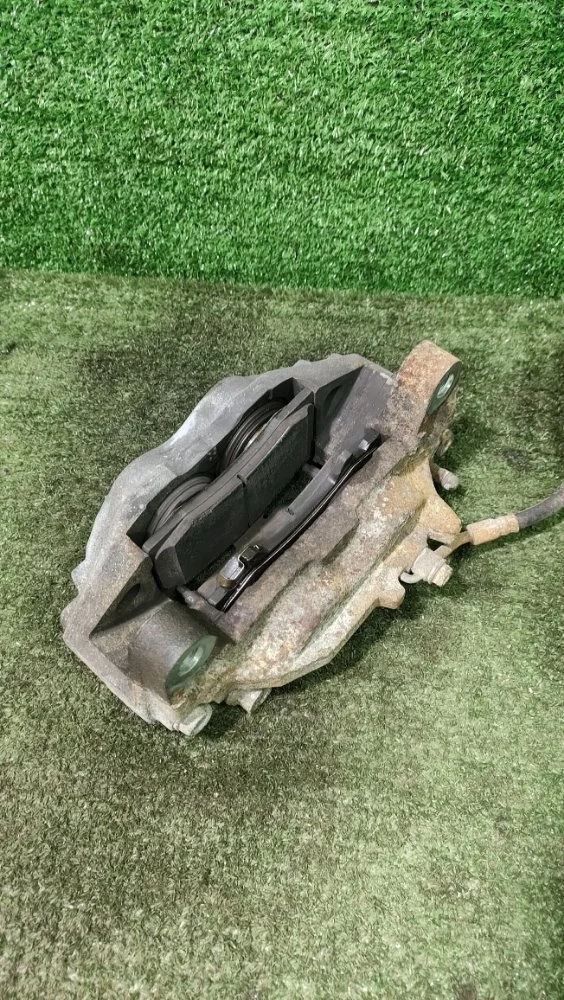 Суппорт Nissan Patrol 2011 410011LB0A Y62 VK56VD, передний правый