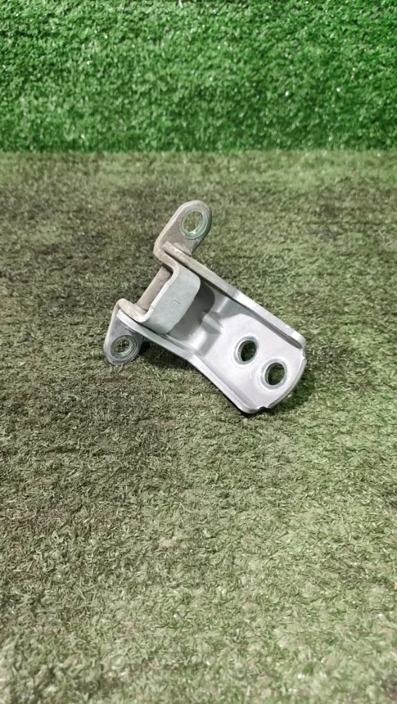Петля двери Nissan Patrol 2011 80401JK00A Y62 VK56VD, передняя левая