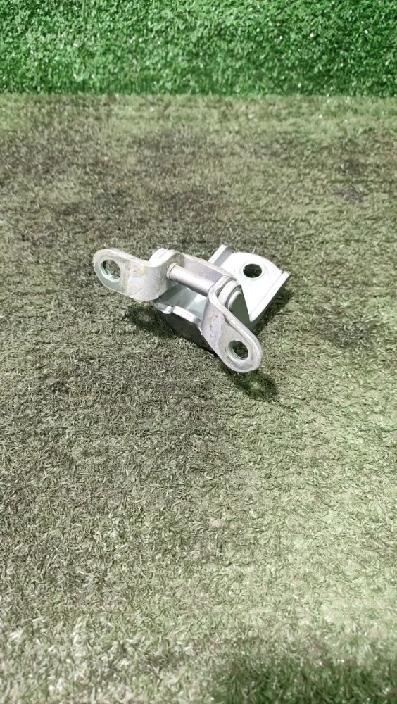 Петля двери Nissan Patrol 2011 80401JK00A Y62 VK56VD, передняя правая