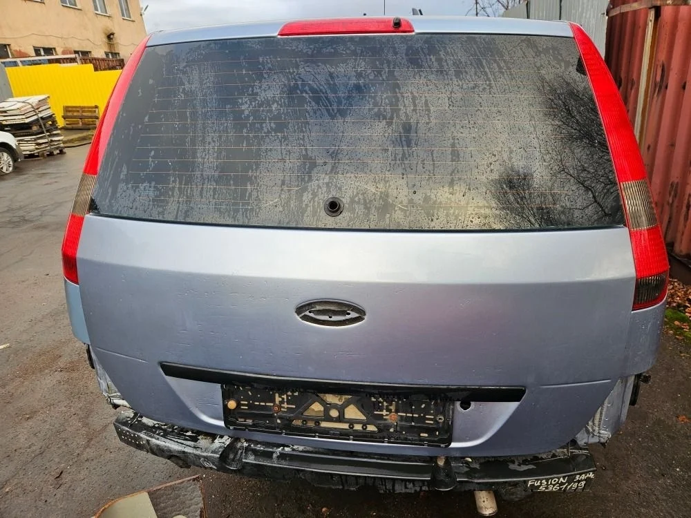 Крышка багажника на Ford Fusion дорест