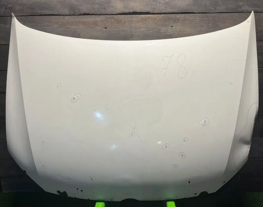 Volkswagen Polo капот