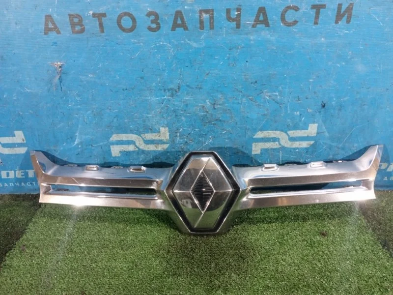 Молдинг решетки радиатора Renault Duster КРОССОВЕР