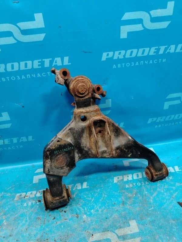 Рычаг подвески нижний передний левый Toyota