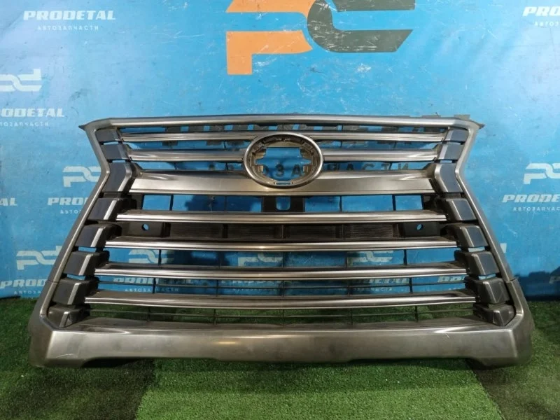 Решетка радиатора Lexus LX570 2015-2021