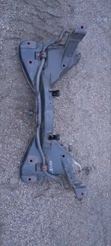 Балка подмоторная передняя Mitsubishi Carisma DA