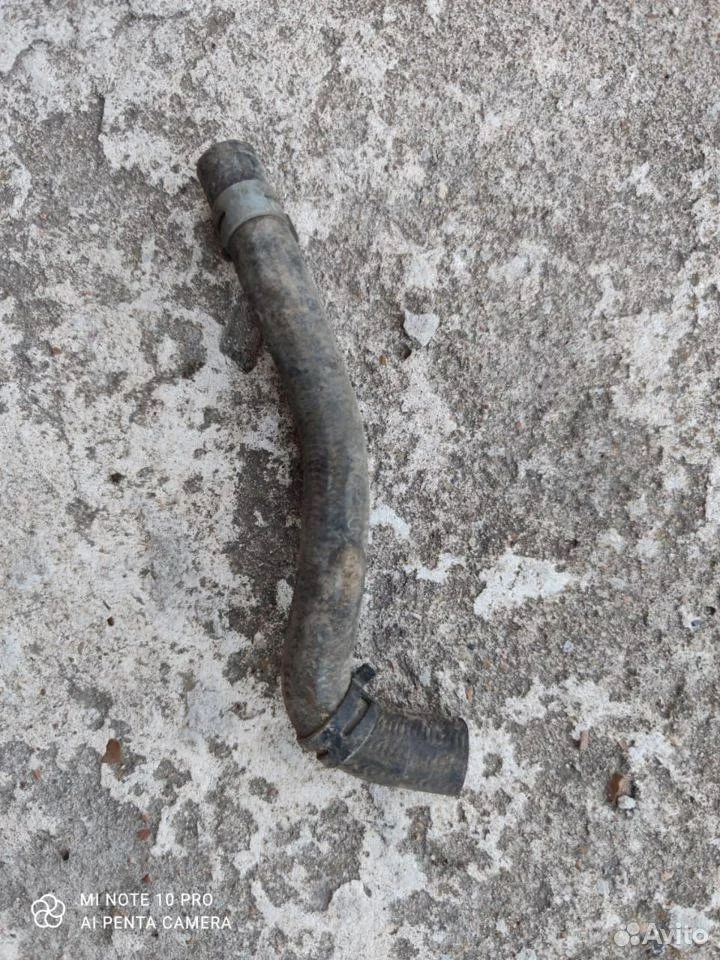 Шланг системы охлаждения Audi Q7 4L рестайлинг (2009—2015)