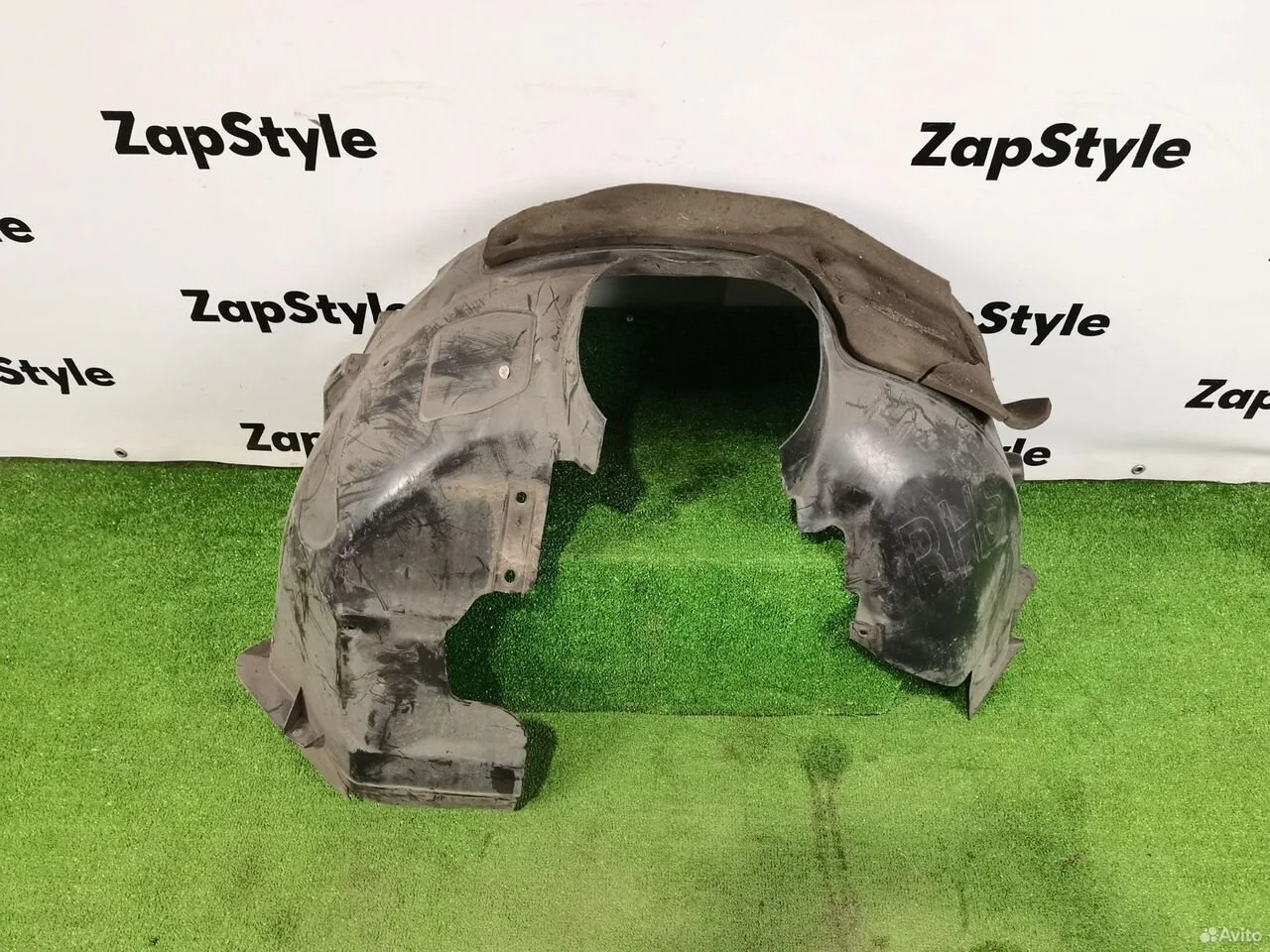 Подкрылок передний правый ford focus 3