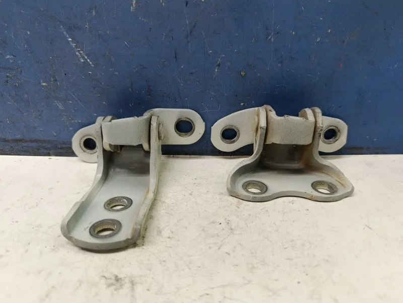 Петля двери Toyota Verso 2016 687200D091 ZGR20 1.6 1ZR-FAE, передняя левая