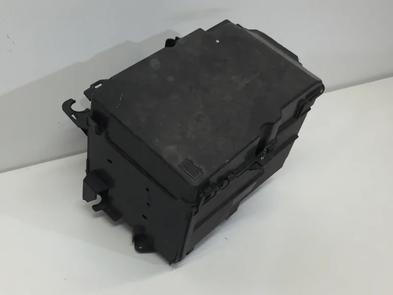 Корпус крепления аккумулятора Mazda 3 2003-2009 BP4K56040M BK, передний