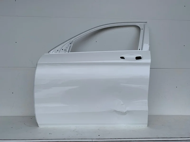 Дверь Mercedes-Benz C-klasse 2014> A2057200105 W205, передняя левая
