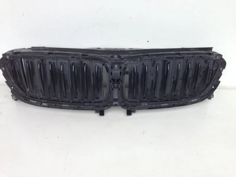 Воздушная заслонка BMW 6 series 2017-2020 51137497775 G32/G33, передняя