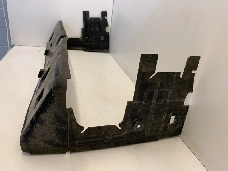 Воздуховод радиатора Bmw X4 2018-2021 51747399997 G02, передний