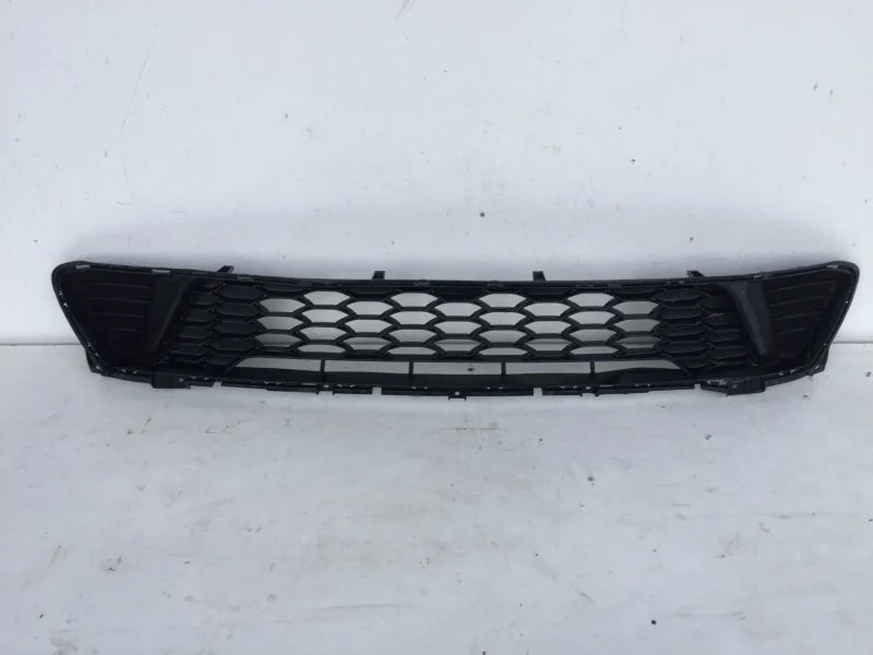 Решётка радиатора Kia Ceed 2018-2021 86560J7000 3, передняя