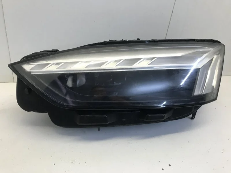 Фара Audi A5 2016-2020 8W6941039 F5, передняя левая