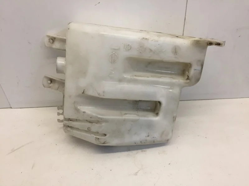 Бочок стеклоомывателя Nissan Note 2012-2021 289109U100 2, передний