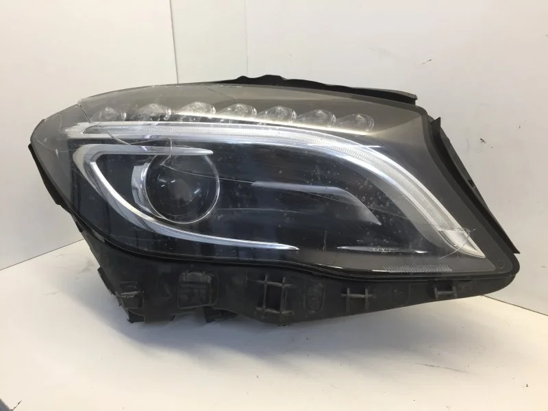 Фара Mercedes-Benz Gla-Klasse 2013-2020 A1569061800 X156, передняя правая