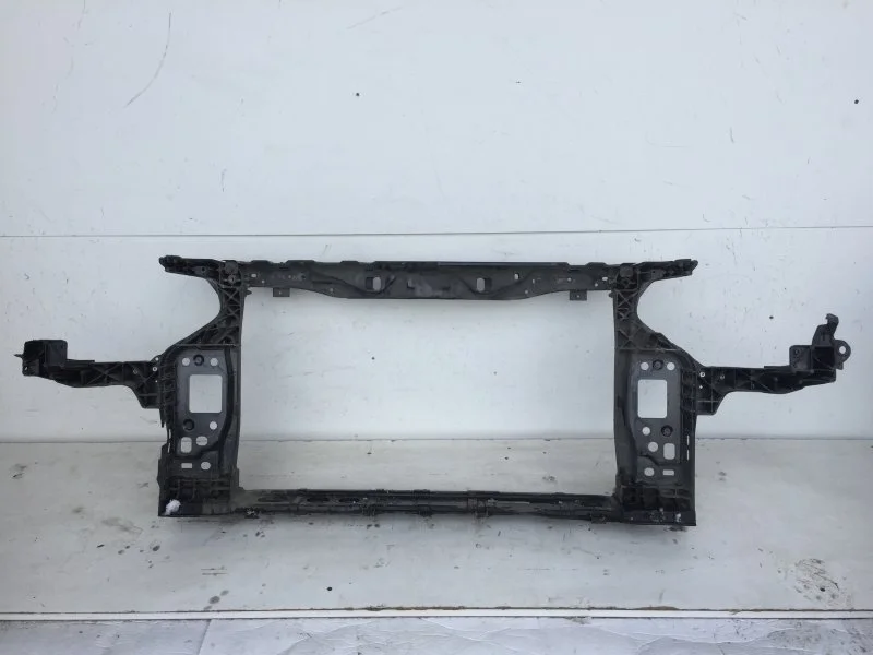 Рамка радиатора Kia Optima 2018-2021 64101D4000 4, передняя