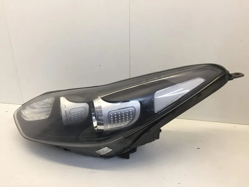 Фара Kia Sportage 2016-2018 92101F1010 4, передняя левая