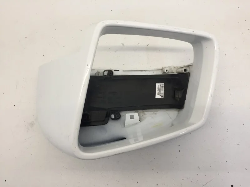 Крышка бокового зеркала Mercedes-Benz Gle-Klasse 2012-2018 A1668200121 W166