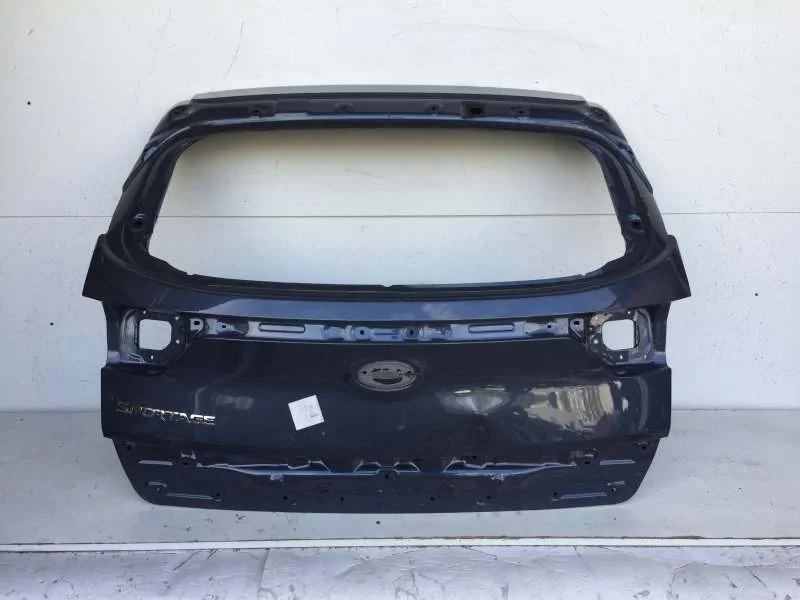 Дверь багажника Kia Sportage 2016-2020 73700F1000 4, задняя