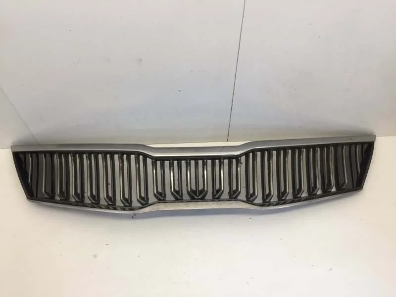 Решётка радиатора Kia Optima 2018-2021 86350D4500 4, передняя