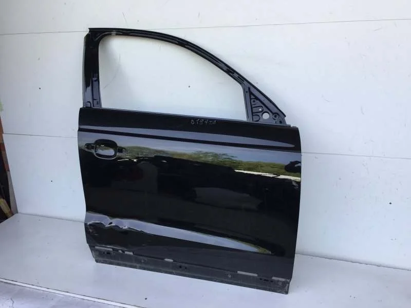Дверь Audi Q3 2011-2018 8U0831052A 8U, передняя правая