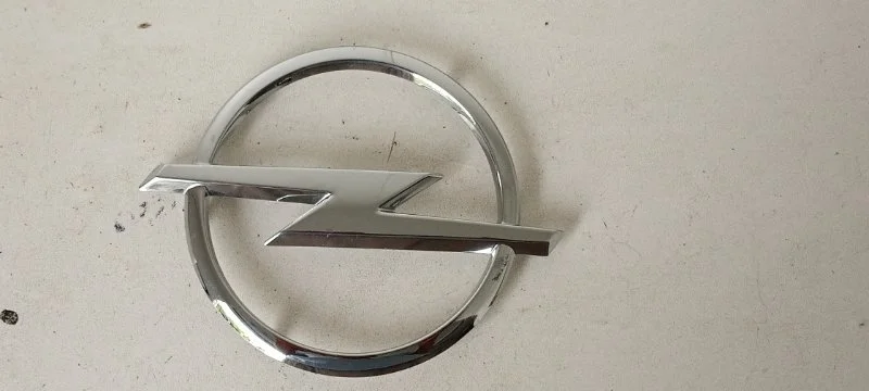Эмблема Opel Astra 2006-2014 13142521 H, передняя