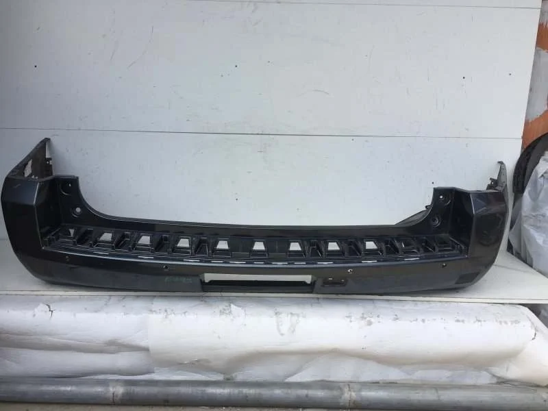 Бампер Chevrolet Tahoe 2014-2020 84560933 4, задний