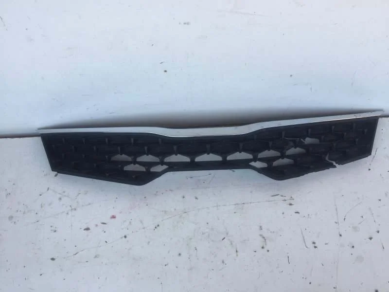 Решётка радиатора Kia Rio 2017-2021 86351H0700 4, передняя