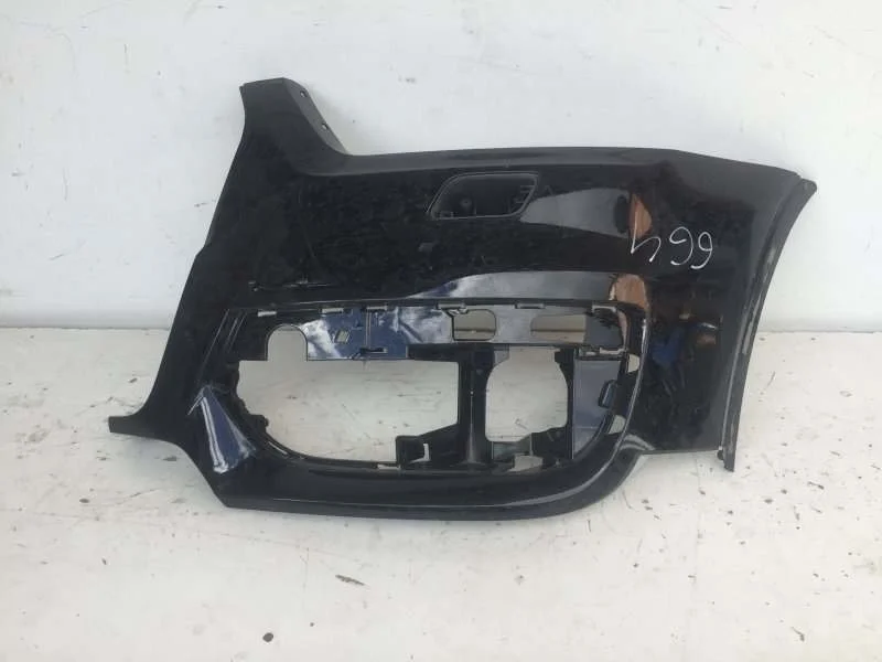 Бампер Audi Q3 2014-2018 8U0807437 8U, передний левый