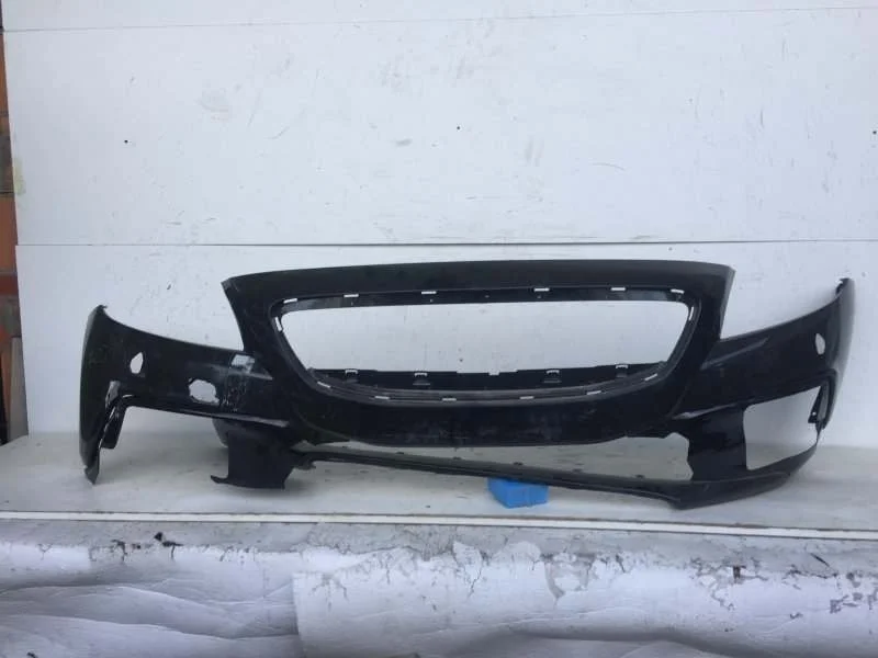Бампер Volvo V40 2012-2019 31353310 2, передний