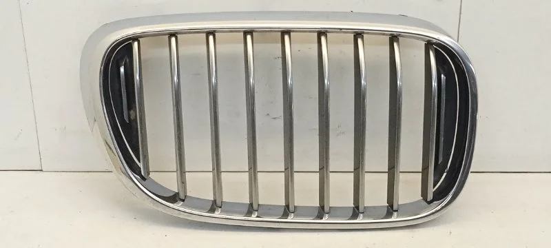 Решётка радиатора Bmw 7 Series 2015-2019 51137357012 G11/G12, передняя правая