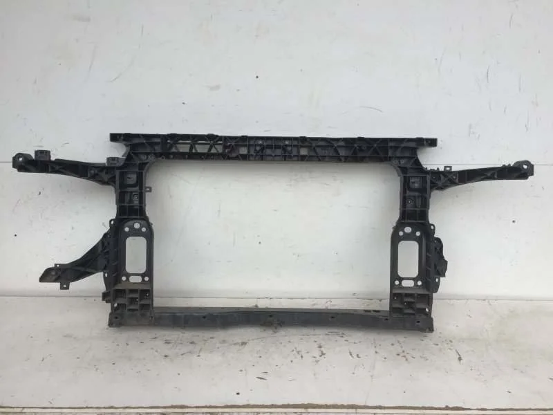 Панель передняя Hyundai Santa Fe 2018-2021 64101S1000 4, передний