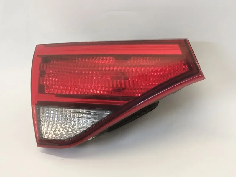 Фонарь внутренний Kia Rio 2016-2021 92403H0200 4, задний левый