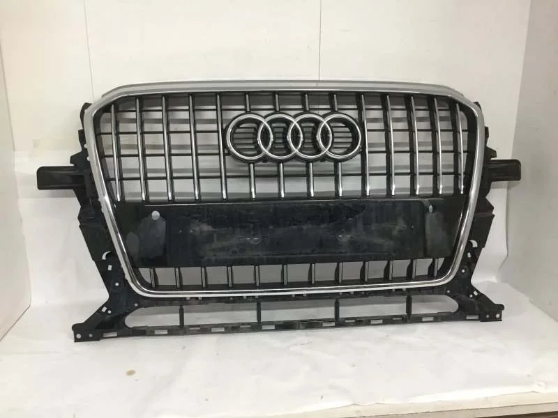 Решётка радиатора Audi Q5 2012-2017 8R0853651 1, передняя