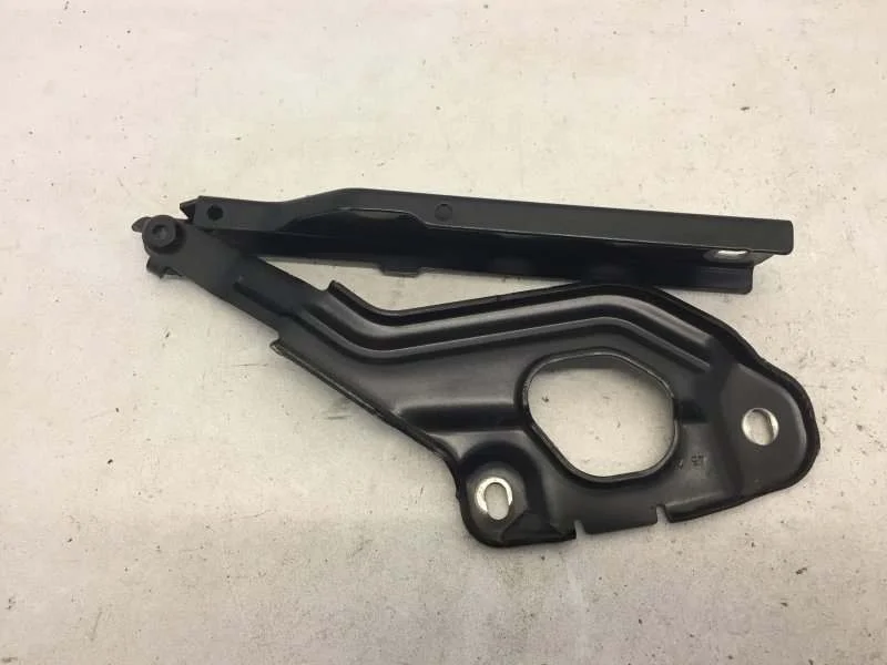 Петля капота Audi A6 2018-2023 4K0823301 C8, передняя левая