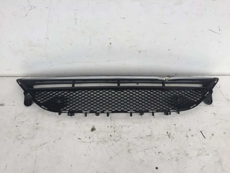 Решётка бампера Mercedes-Benz E-klasse 2016-2021 A2138856900 W213, передняя