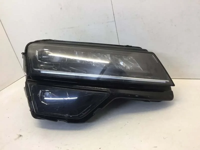 Фара Skoda Karoq 2017-2021 57B941016D 1, передняя правая