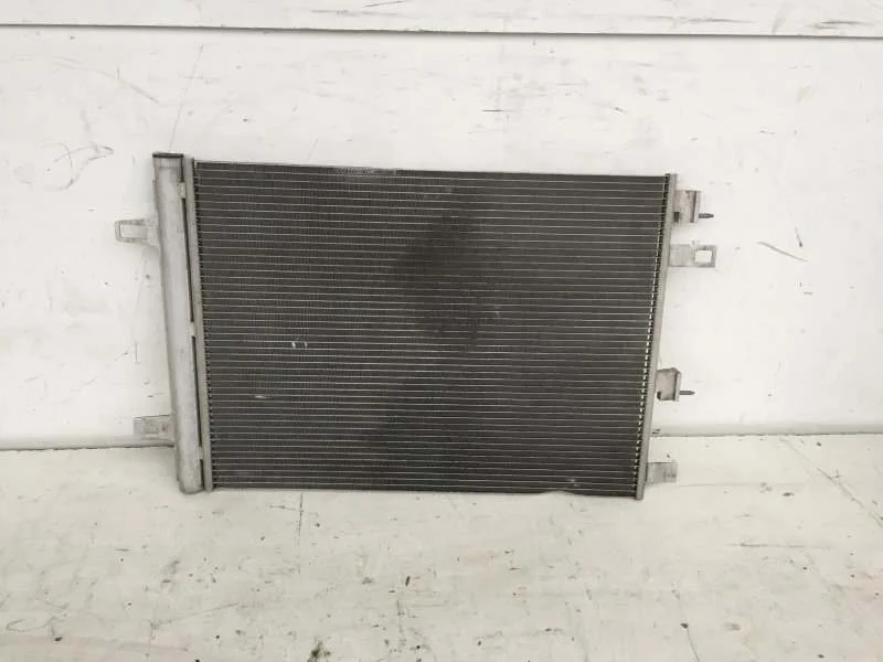 Радиатор кондиционера Mercedes-Benz A-klasse 2018-2022 A2475000054 W177, передний